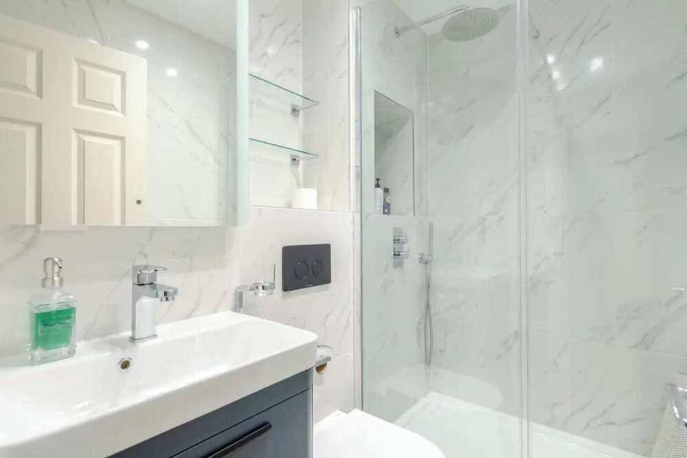 Unique Waterfront 2BD Flat - Rotherhithe