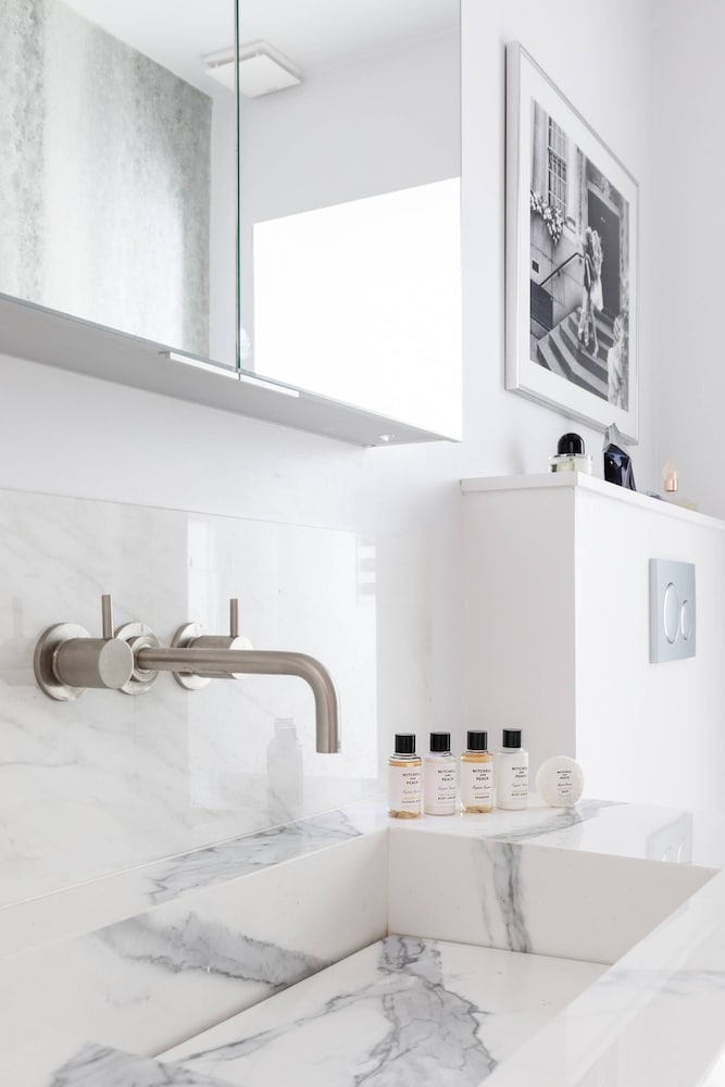 Elvaston Place III by Onefinestay