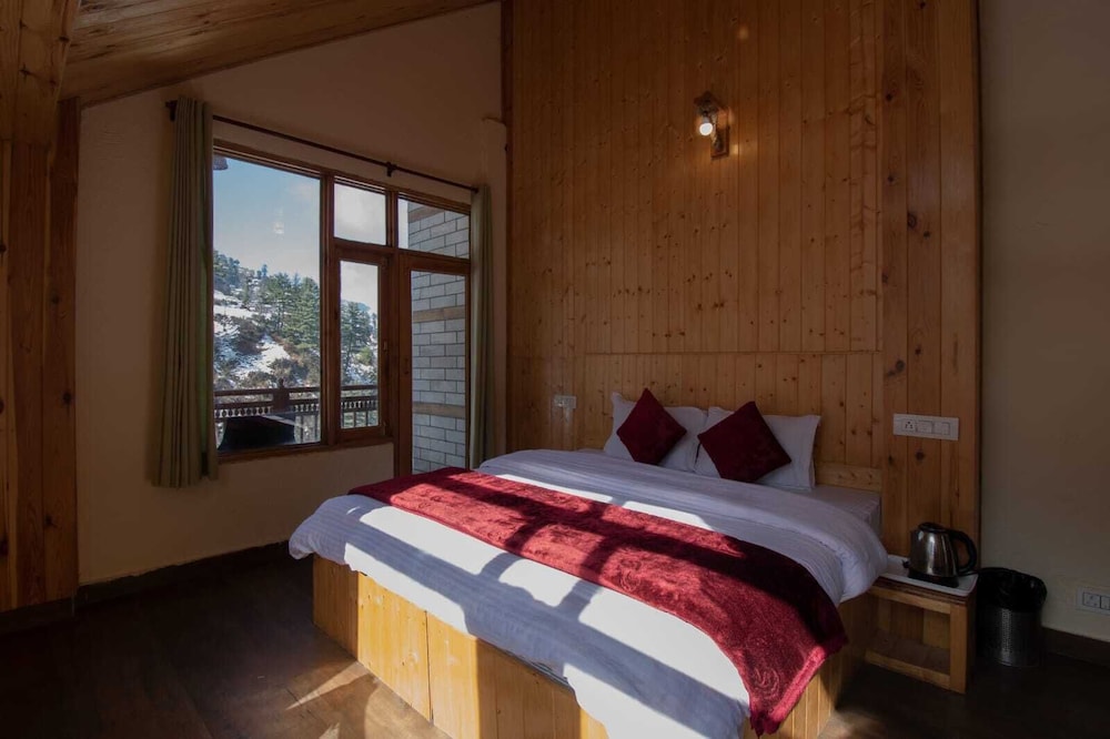 Crystal Mountain Jibhi