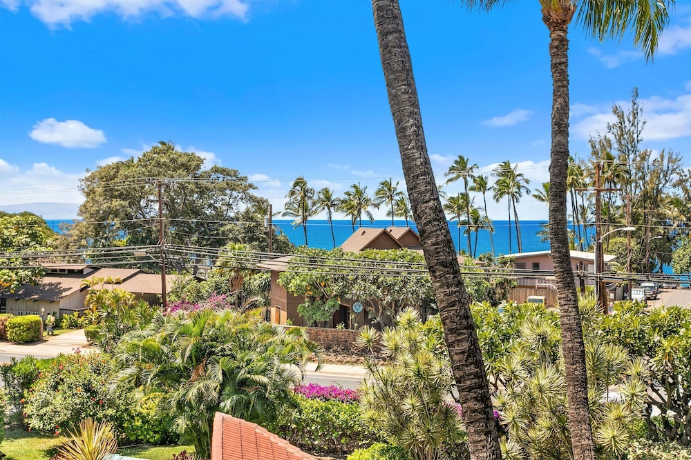Maui Vista 1-308 - Steps From the Beach, Renovated, Ocean Views, New Windows, AC