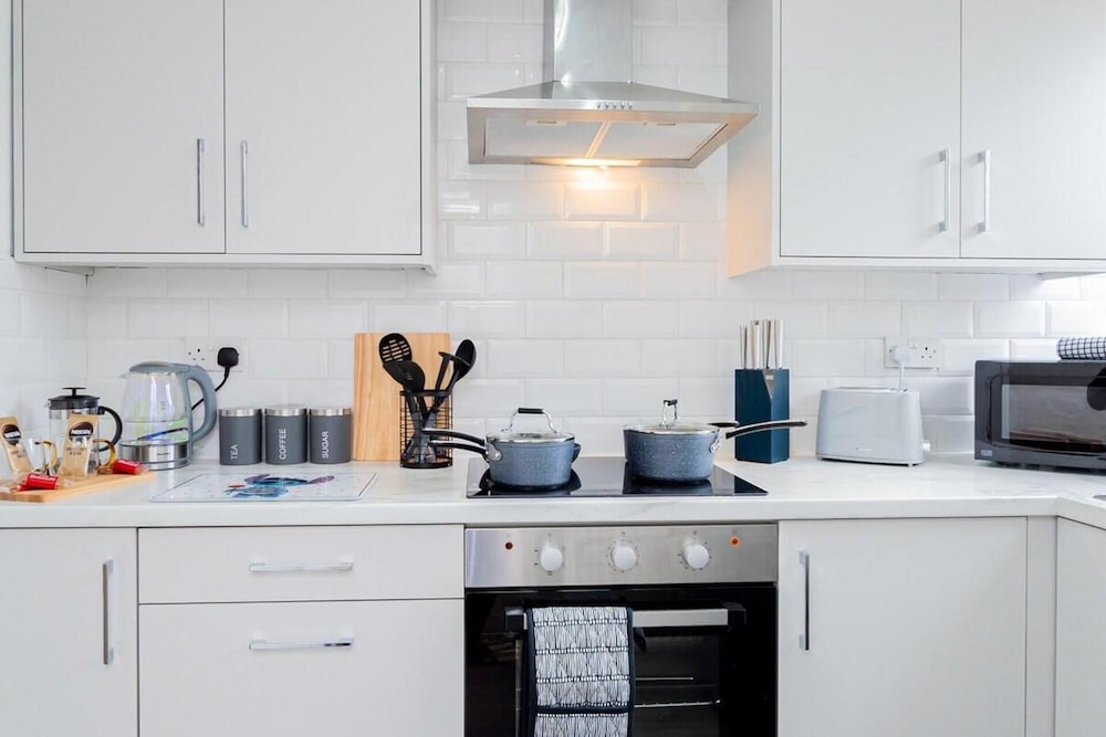 Cozy 3-bedroom House in Birmingham view 4