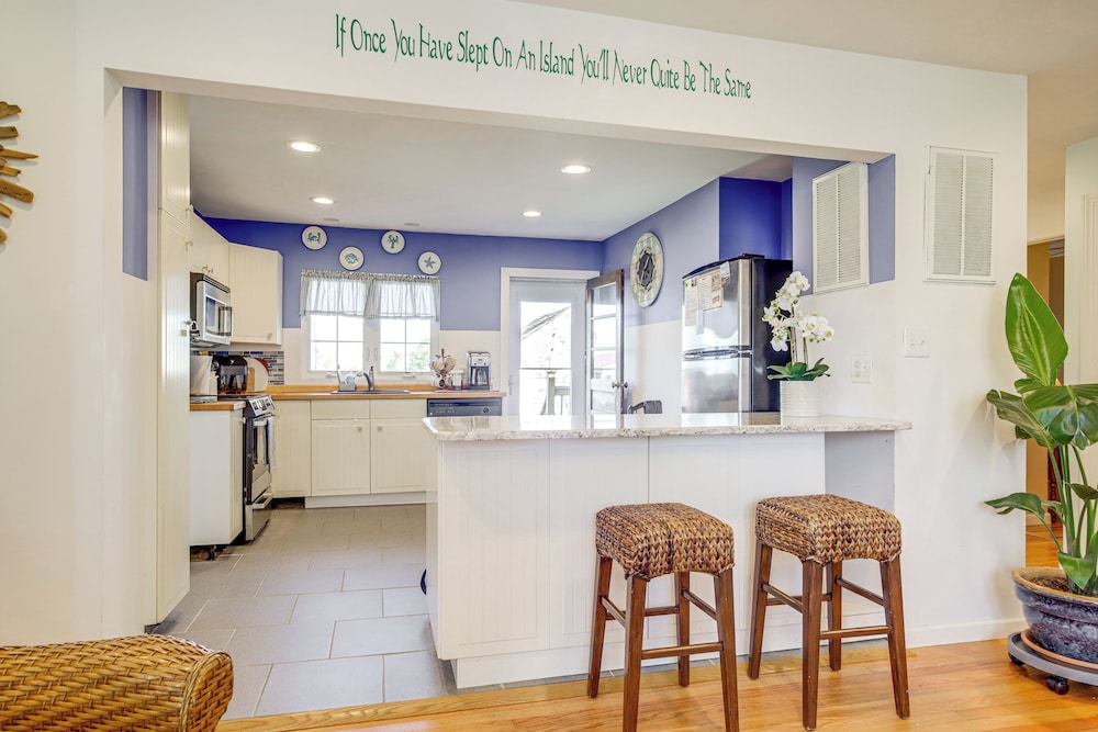 Fishing & Boating Retreat! Smith Island Cottage