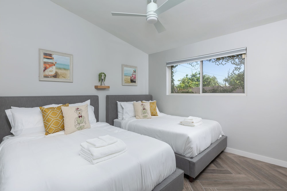 Sunhaven -pool Heat Available - Walk to Old Town