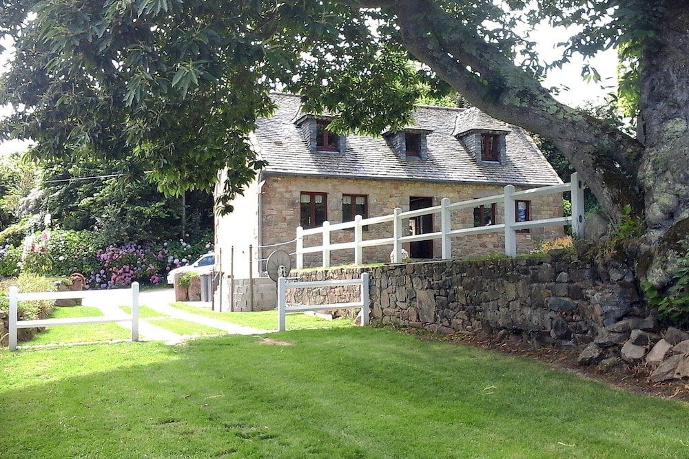 Stone House in Brittany Near Sandy Beach view 5