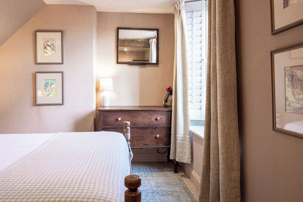 Luxury Home in the Heart of Cotswolds view 5