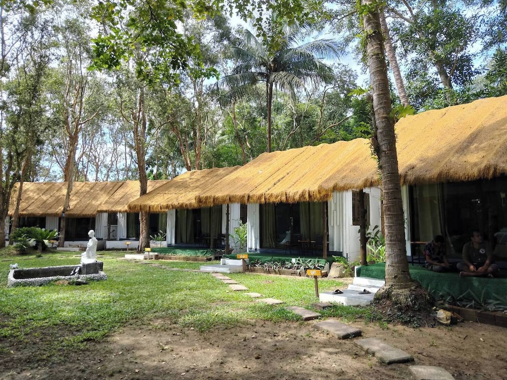 Long Beach Club Krabi view 5