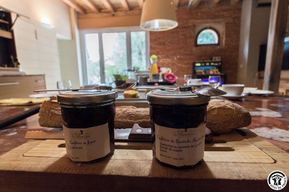 La Pasteliere