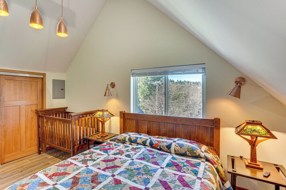 Game Room & Deck: Pet-friendly Lake Arrowhead Home