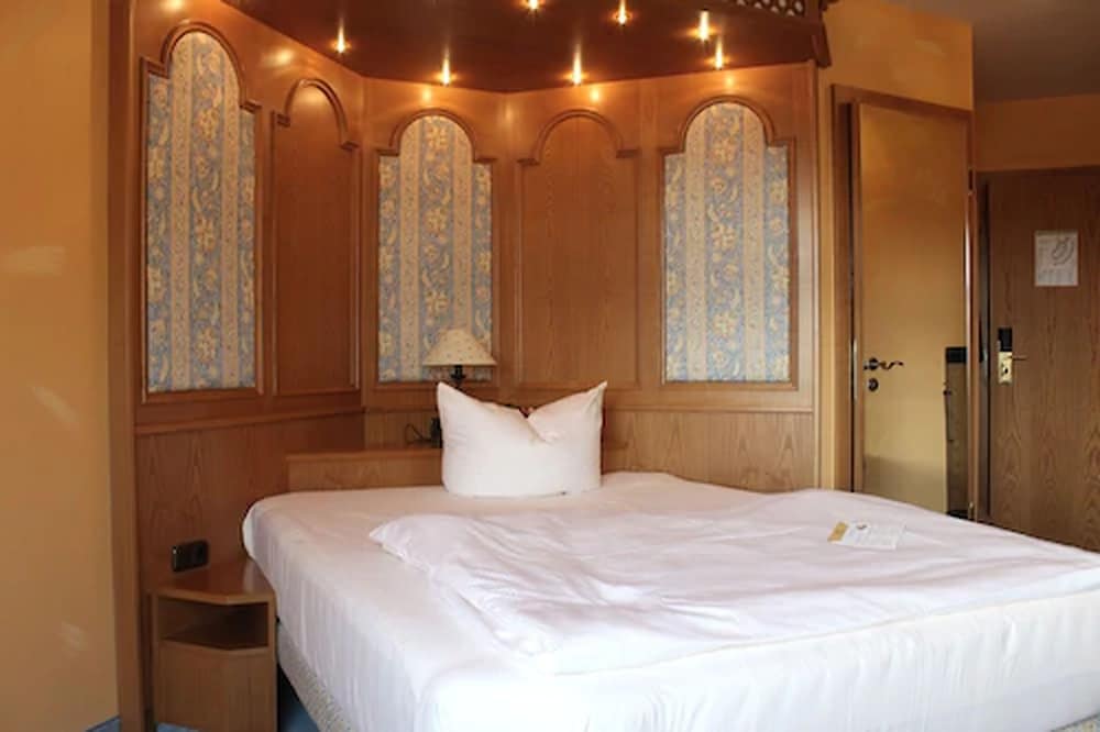 Hotel Spanischer Hof - Property Image 39