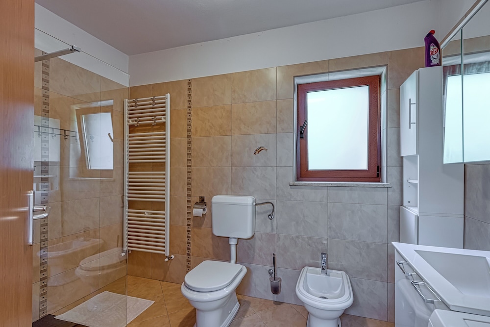 Villa Simac With Pool and Whirlpool
