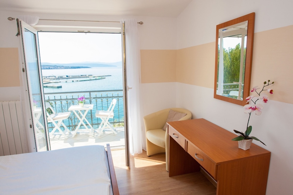 Apartments and Rooms Milcetic