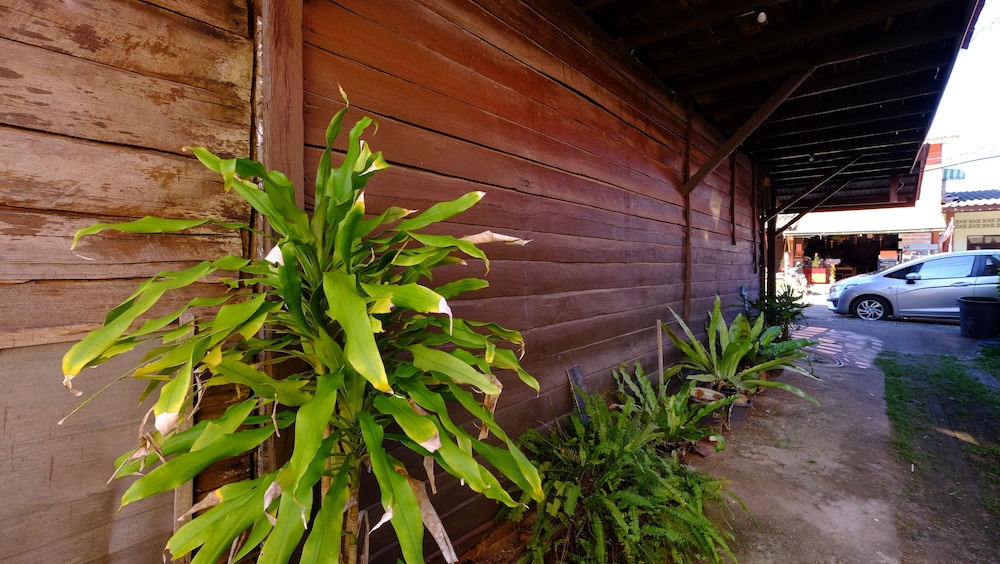 Copa Lanta Guesthouse