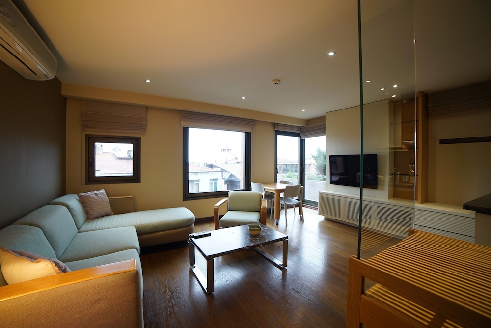 Deris Bosphorus Lodge