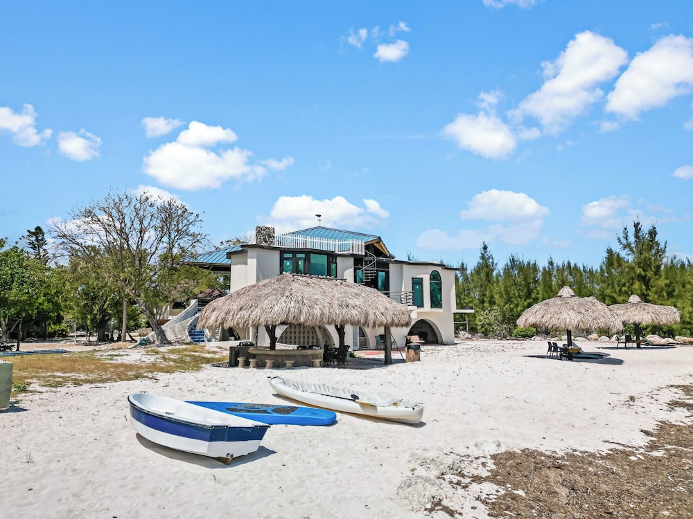 Barnacle Resort