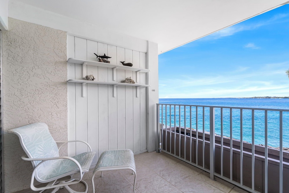 Ocean Front - Direct View of Kailua Bay - Vrkcv