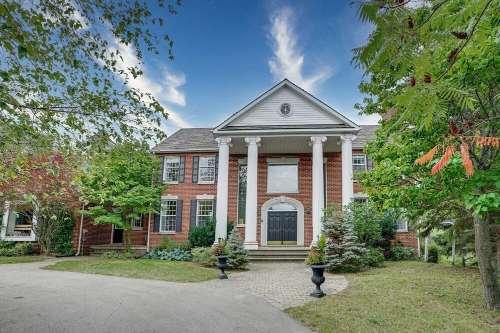Caledon Manor and Country Inn