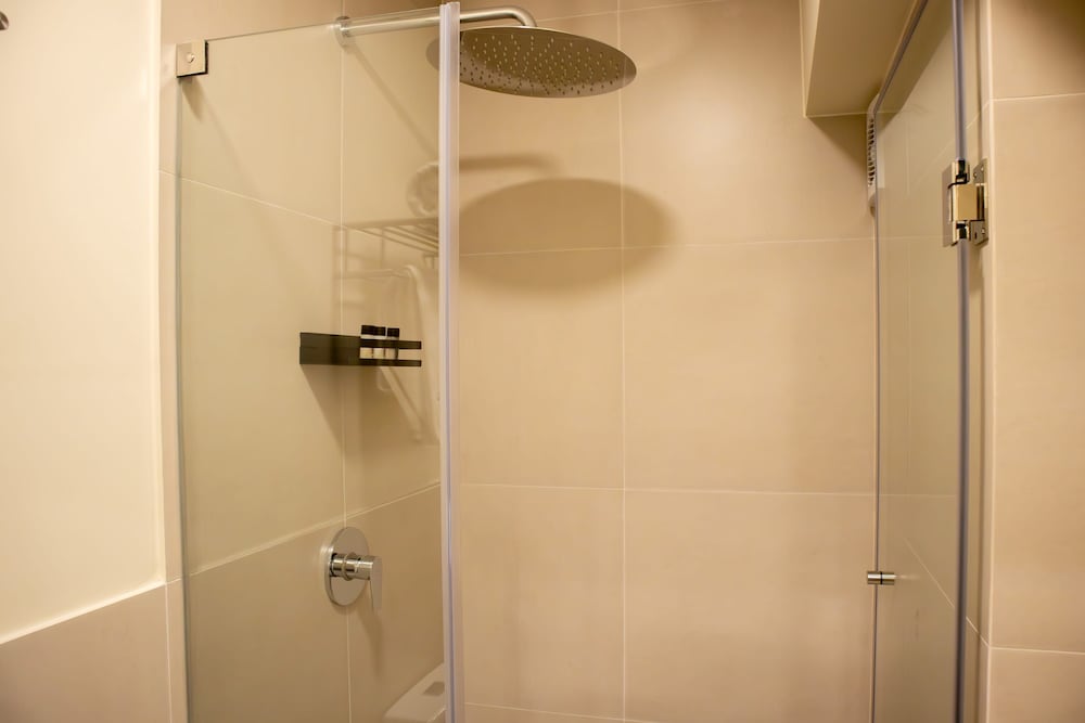w Chic 1BR Apartment w Scenic Balcony in Central Miraflores