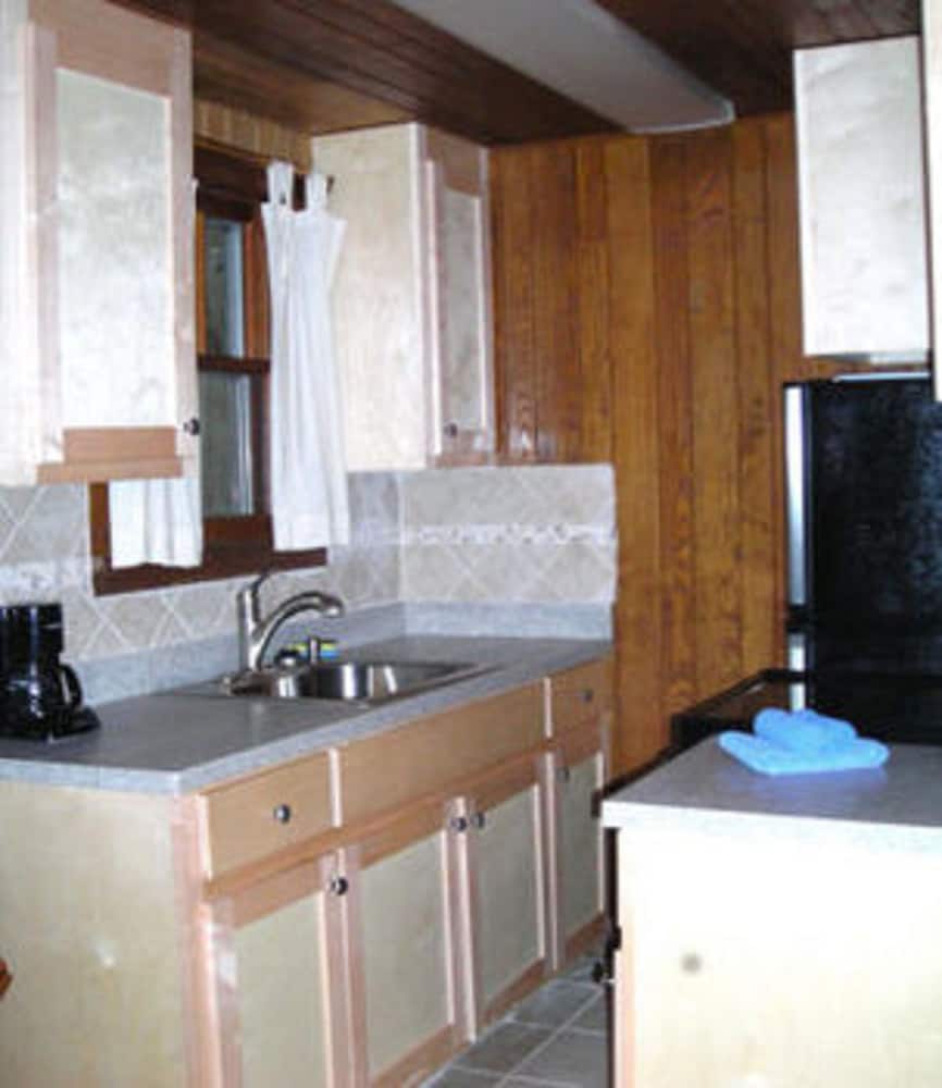Cabins at Twinbrook Resort