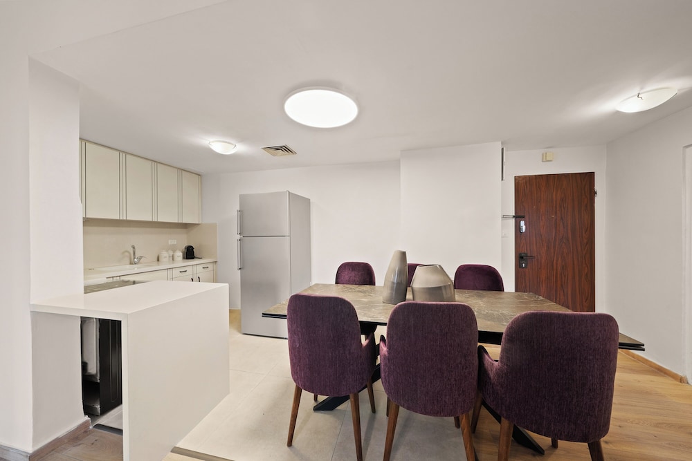 King David Court - Isrentals
