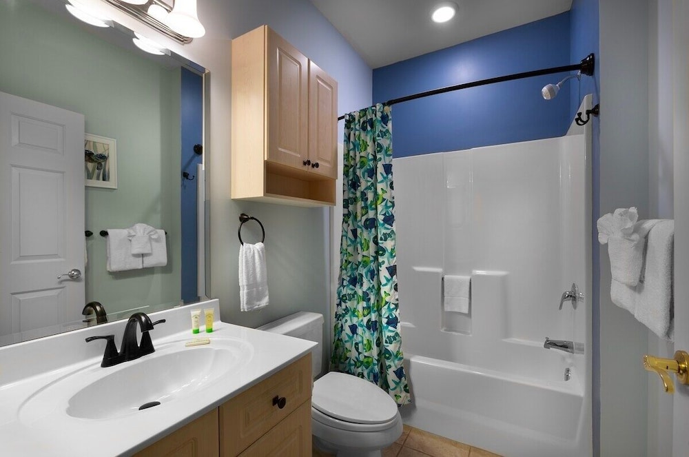 Magnolia Pointe 4887-201 3 Bedroom Condo
