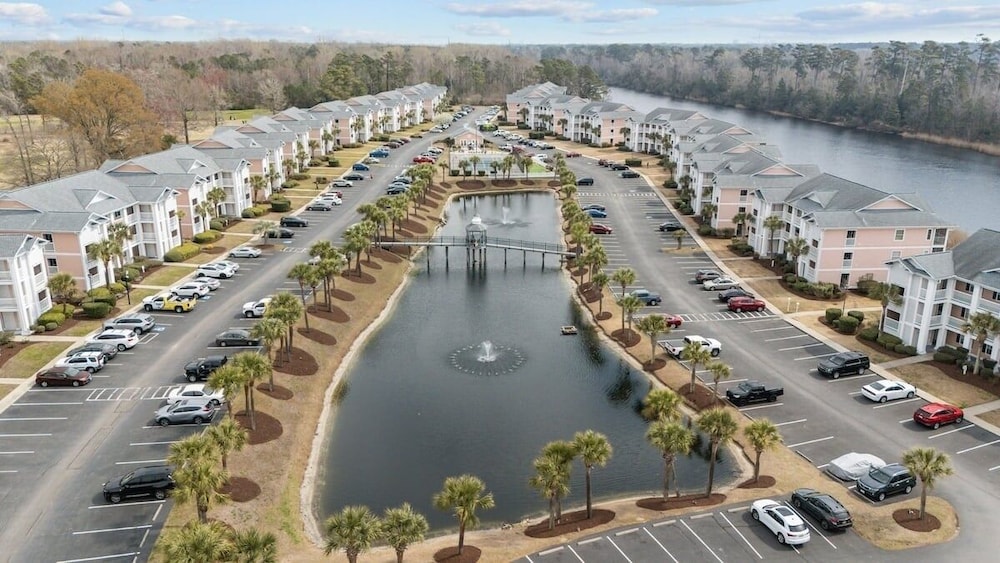Waterway Village 27f 2 Bedroom Condo