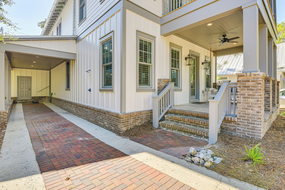 Walk to Gulf: Modern Retreat in Santa Rosa Beach!