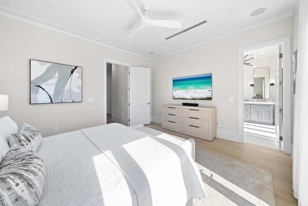 Ocean Breeze 5 Bedroom Home