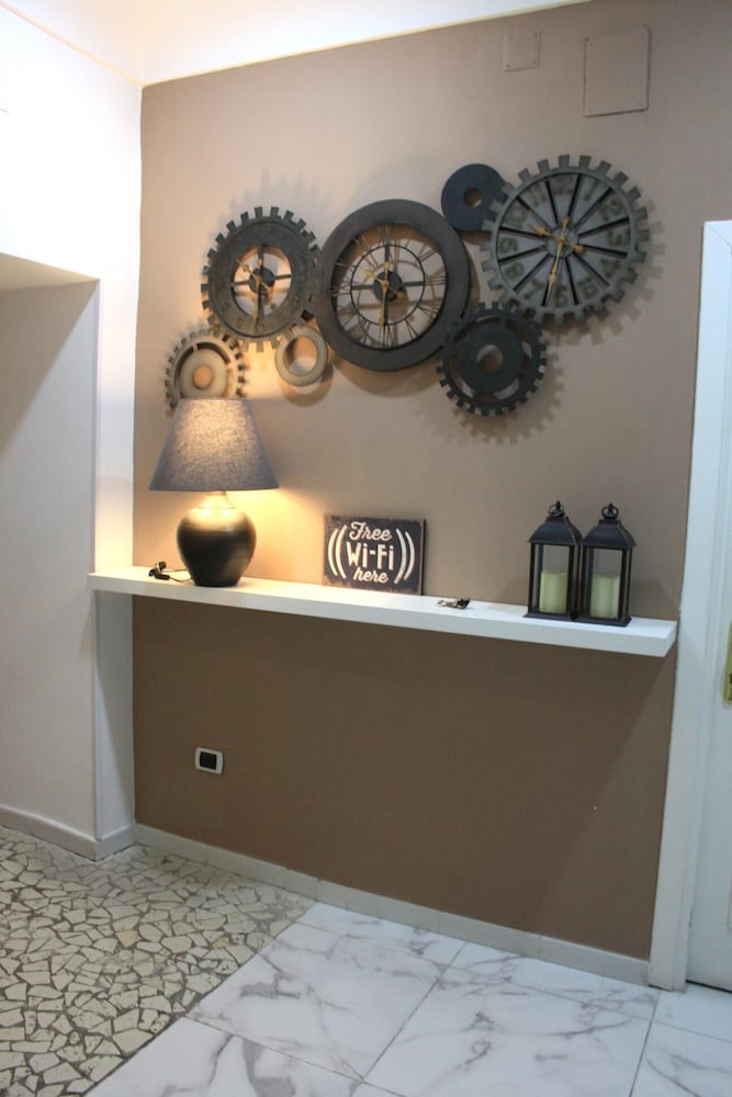 La Locanda dell'Arte-Piazza Dante photo 2