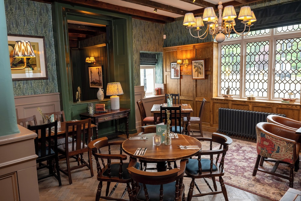 Wheatsheaf Hotel - Virginia Water by Chef and Brewer Collection