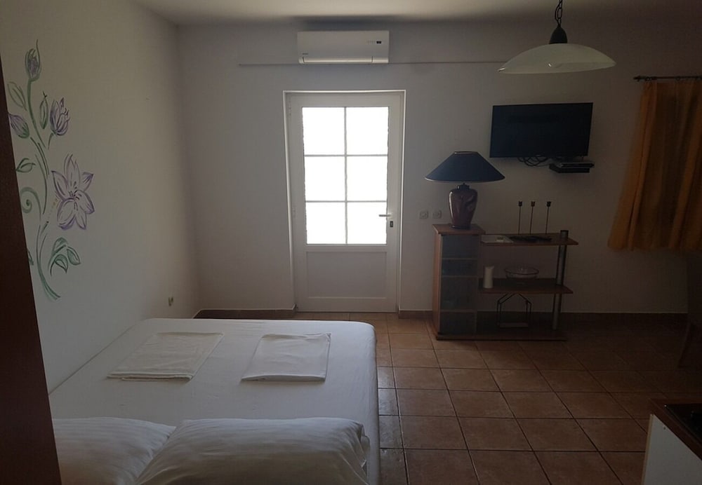 San - Comfortable and Great Location - A3 view 2