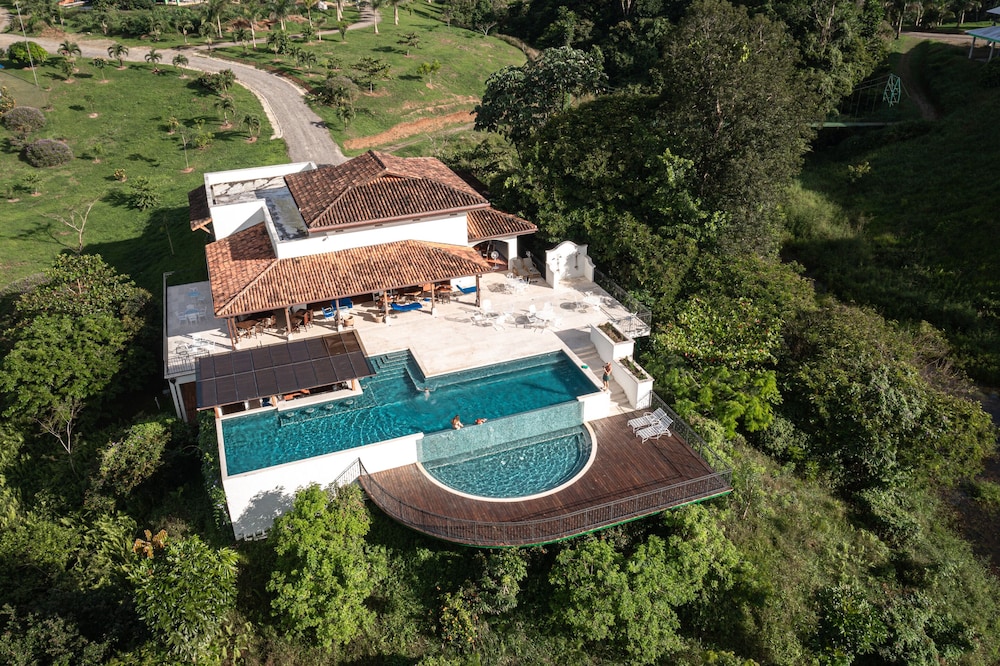 El Lugar