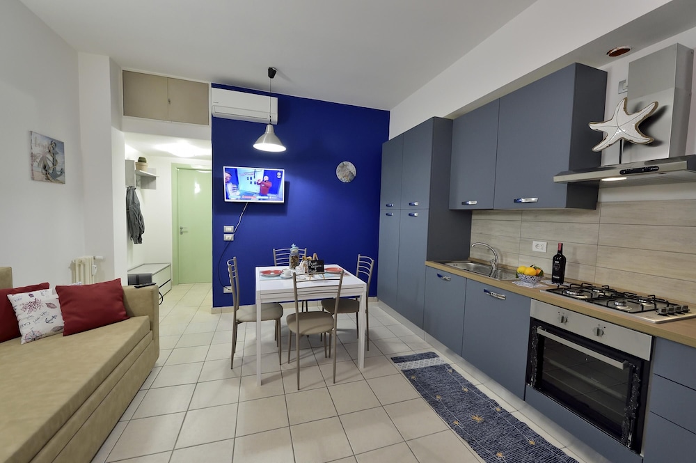 Purpo in Cattolica With 1 Bedrooms and 1 Bathrooms view 2
