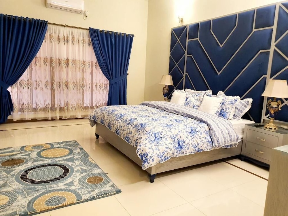 Royal Villa Guest House view 3