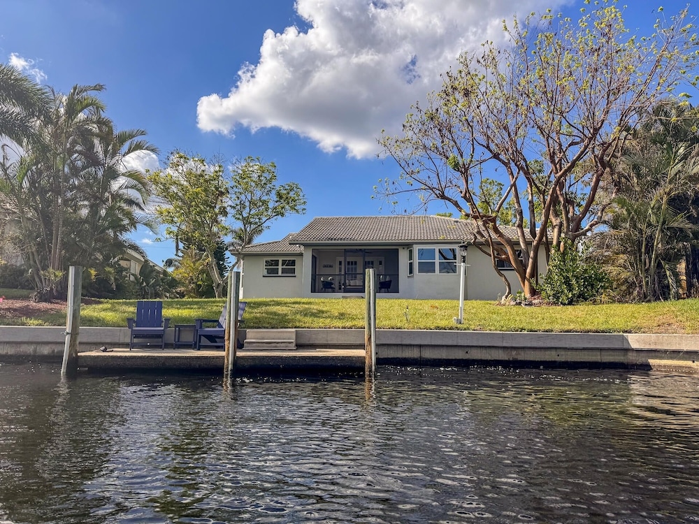 Punta Gorda 3-Bedroom Canalfront Vacation Home with Dock 3 Home