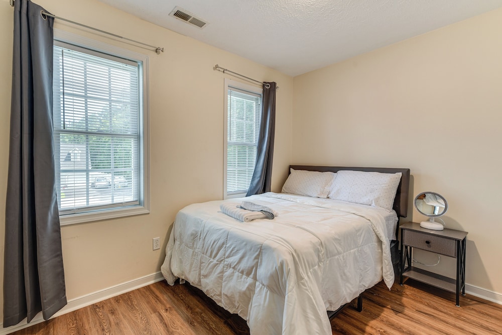 Classic Colonial Home w/ Private Yard in Richmond!