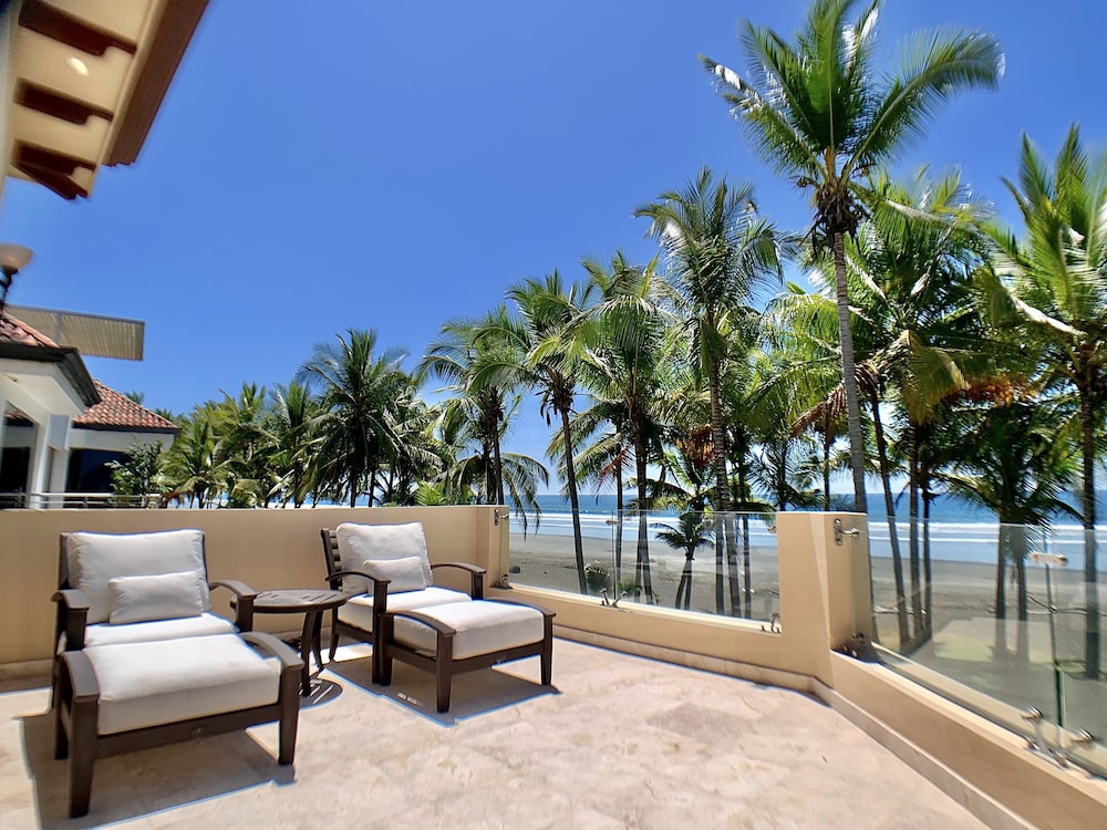 Luxury Villa on The Beach - Hermosa Palms 10A