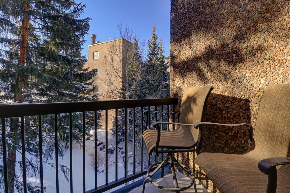 CM337H Copper Mtn Inn 1Br 1Ba Hotel Room