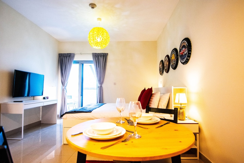 Lux BnB Park Towers Stylsih Studio