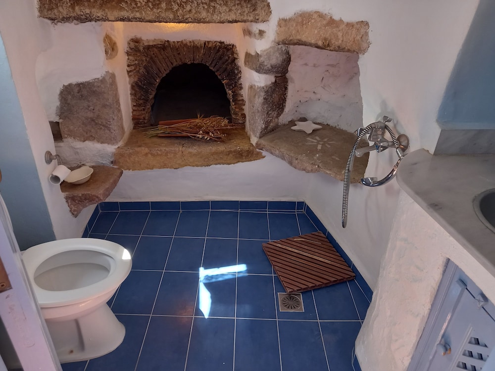 Traditional 2 Bd Chora House Patmos