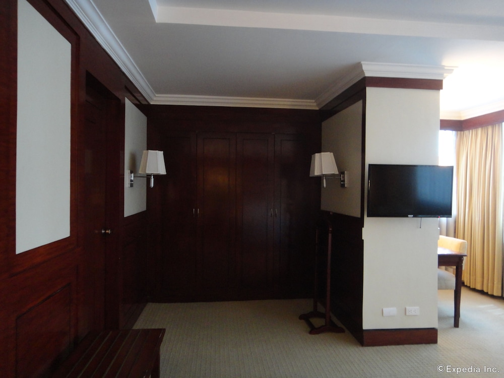 Cebu Vacations - Cebu Parklane International Hotel - Property Image 4