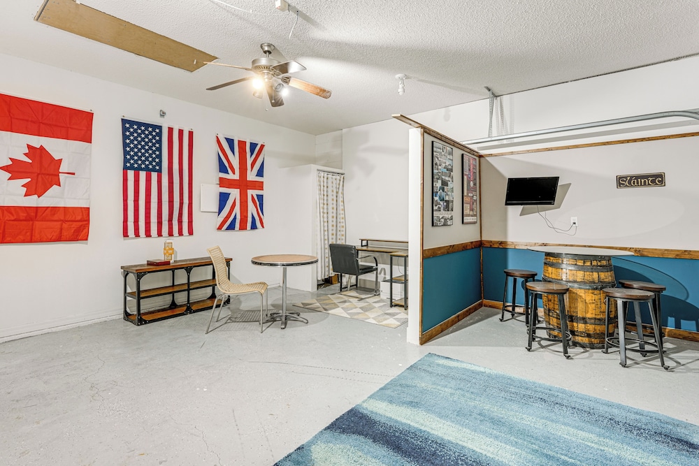 15 Mi to Wdw: House in Clermont Resort Community!