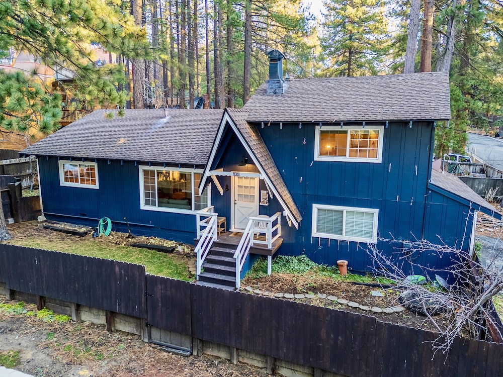 The Blue Bear Cabin Lake Tahoe Family Getaway 2 Bedroom Home