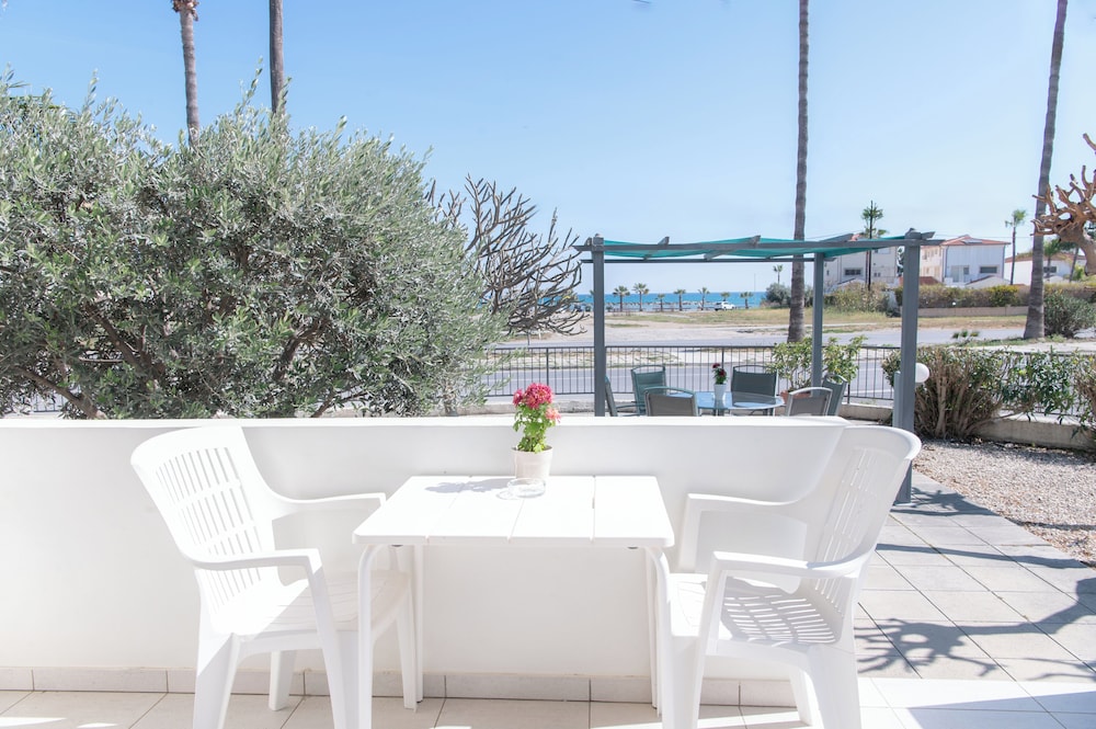 Themis Apartments