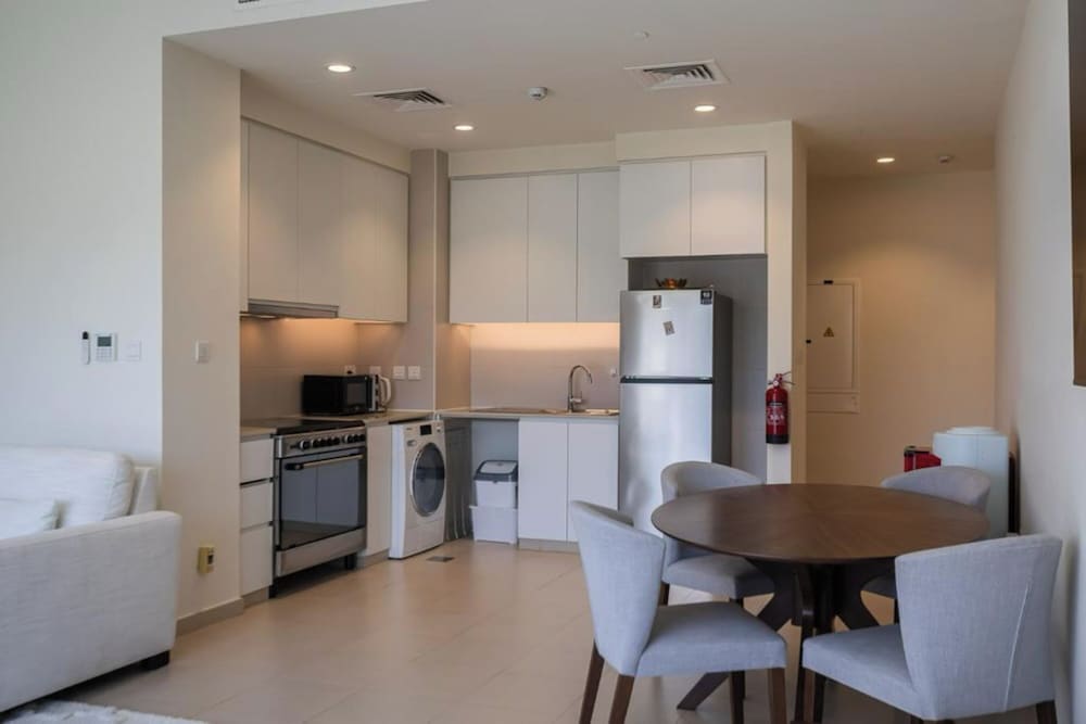 Phaedrus Living Urbana Serenity Escape