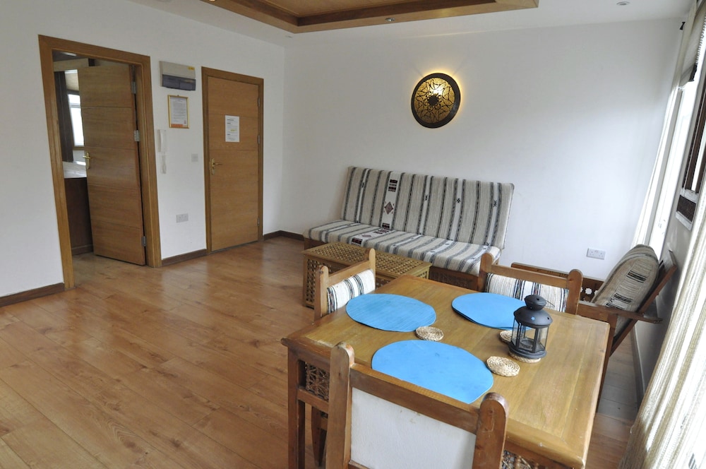 Kempsford House Apartments