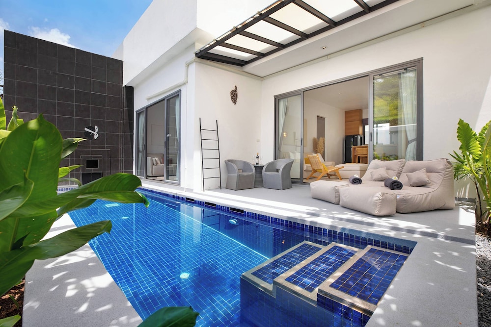Private Pool Villa Casafit near Laguna