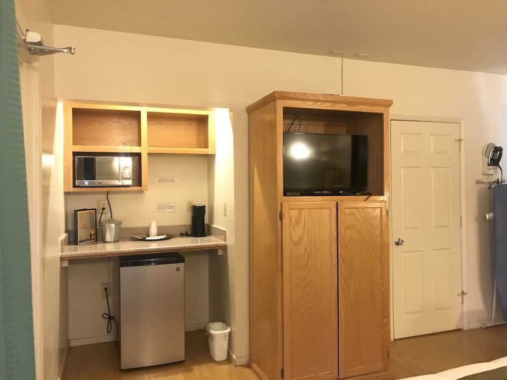 Turlock Vacations - Sunrise Inn Turlock - Property Image 12