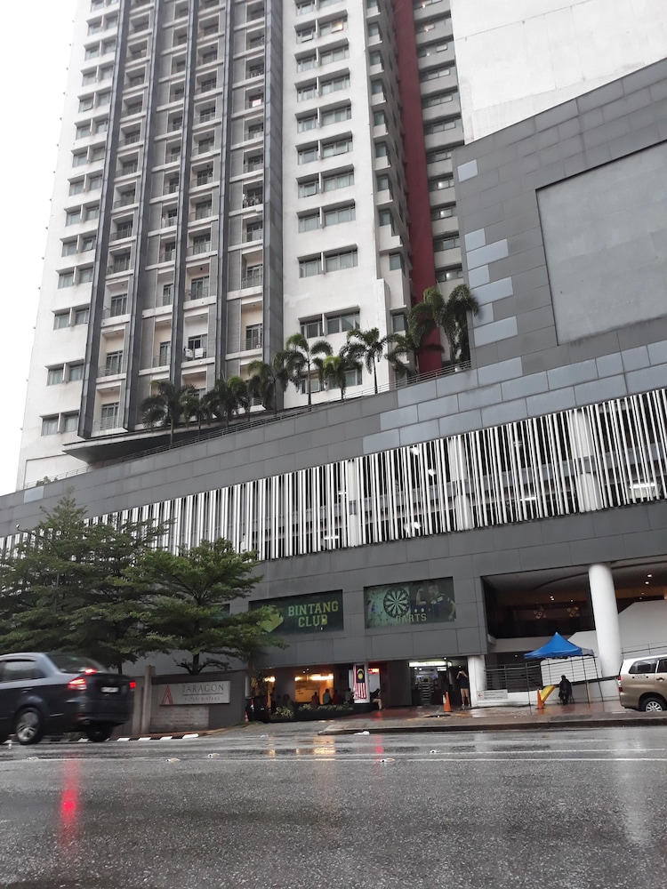 Luxury Service Suite At Taragon KL