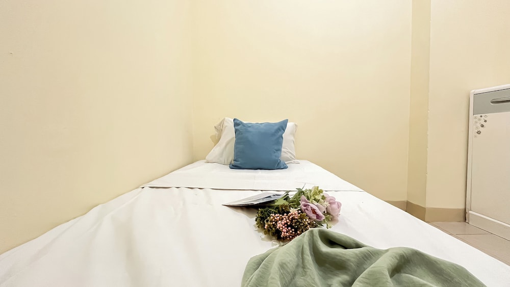 2Br Apartment Direct Access To Mall At Green Pramuka City