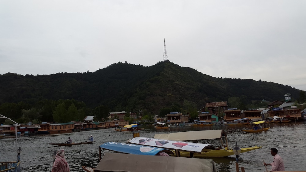 Houseboat Prince Of Bombay